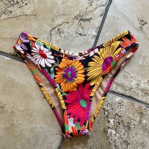 Montce floral Lulu bikini bottoms (Janeane pattern)